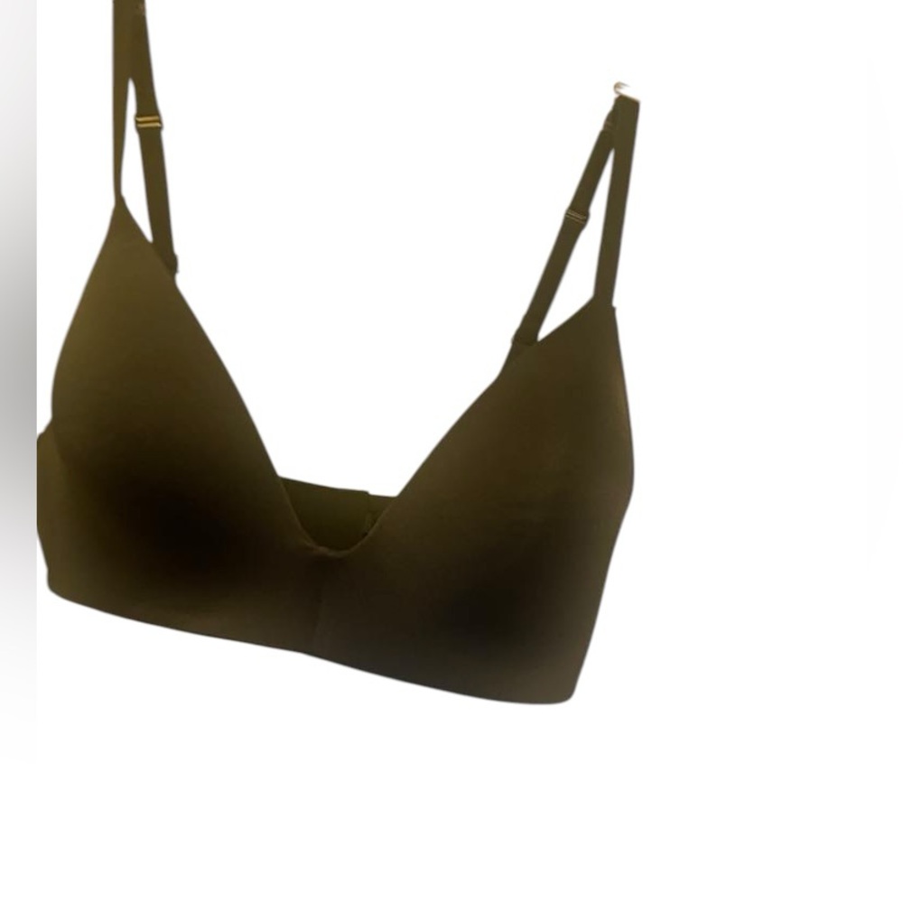 NWOT SKIMS wireless bra Size 34C